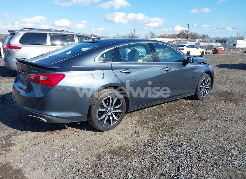 Photo 4 of 2021 Chevrolet Malibu FWD RS (VIN 1G1ZG5ST5MF083590)