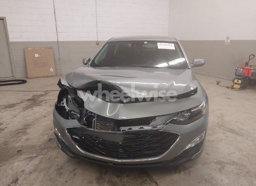 Photo 13 of 2024 Chevrolet Malibu FWD RS (VIN 1G1ZG5ST5RF106504)