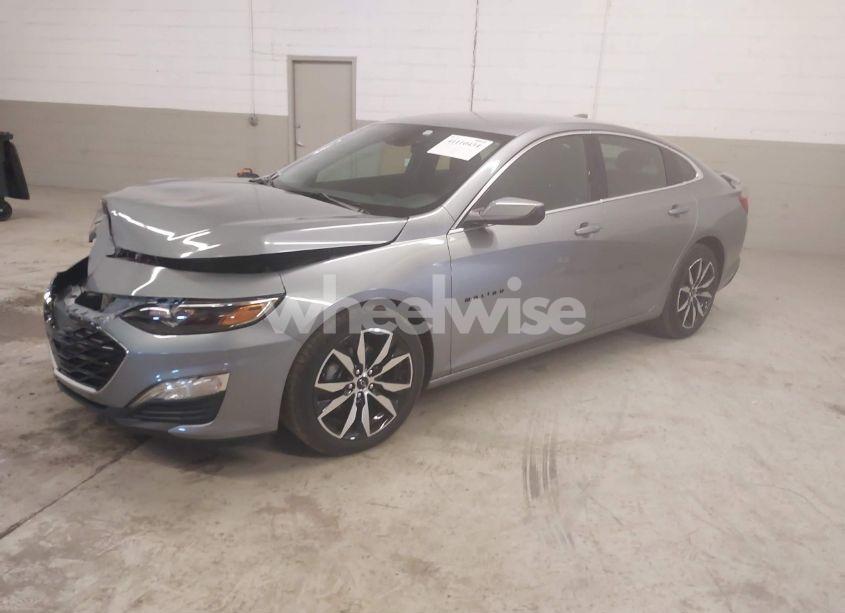 Photo 2 of 2024 Chevrolet Malibu FWD RS (VIN 1G1ZG5ST5RF106504)