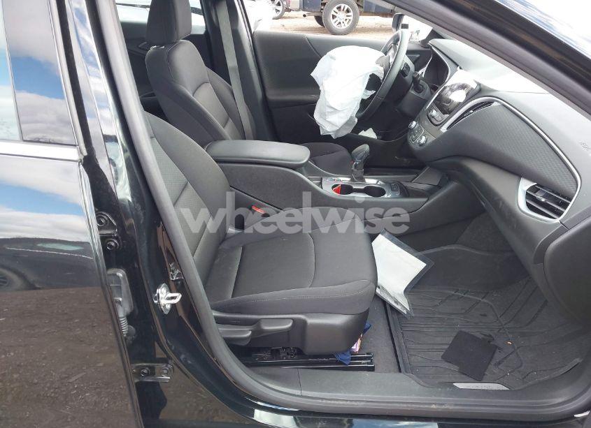 Photo 5 of 2024 Chevrolet Malibu FWD RS (VIN 1G1ZG5ST5RF144279)