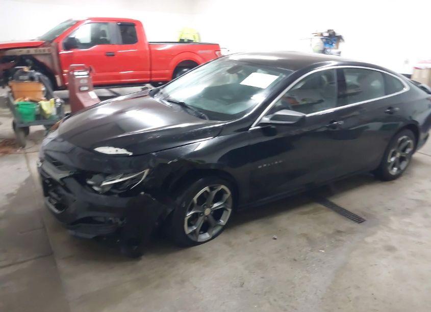 Photo 2 of 2019 Chevrolet Malibu RS (VIN 1G1ZG5ST6KF187499)