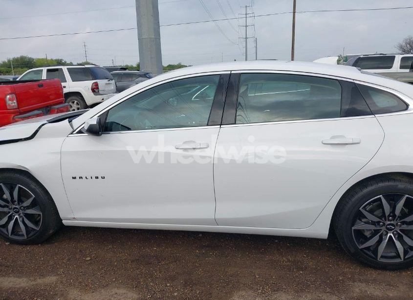 Photo 14 of 2020 Chevrolet Malibu FWD RS (VIN 1G1ZG5ST6LF140667)