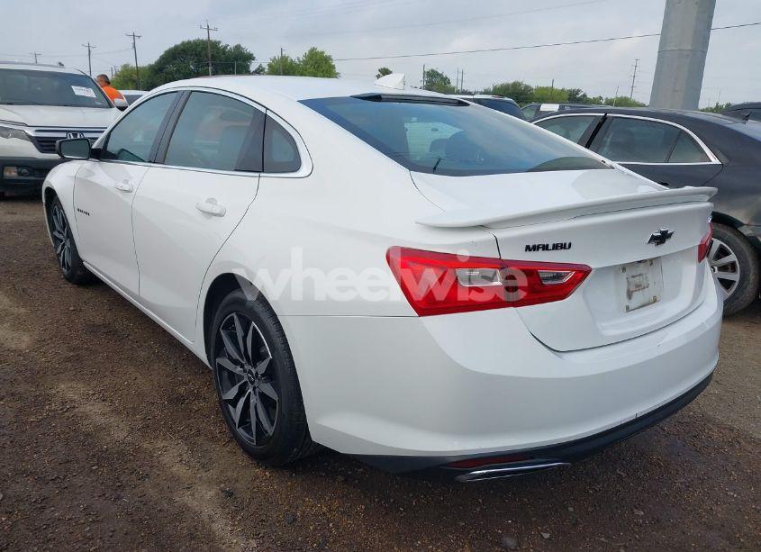 Photo 3 of 2020 Chevrolet Malibu FWD RS (VIN 1G1ZG5ST6LF140667)