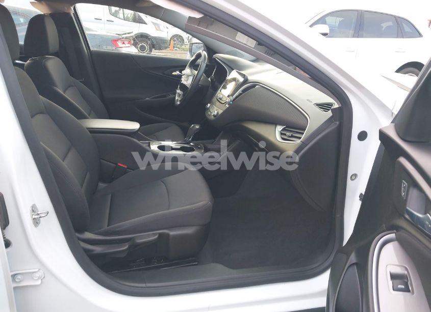 Photo 5 of 2020 Chevrolet Malibu FWD RS (VIN 1G1ZG5ST6LF140667)