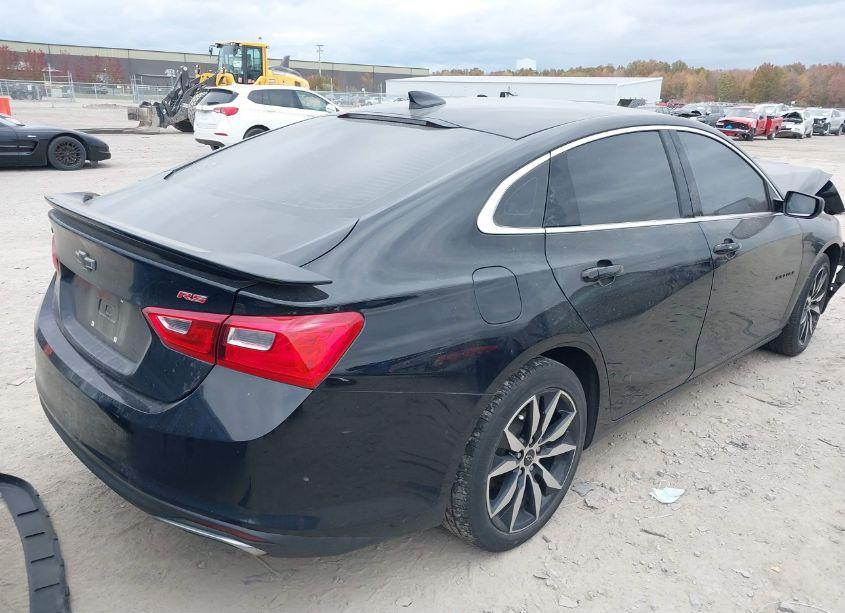 Photo 4 of 2021 Chevrolet Malibu FWD RS (VIN 1G1ZG5ST6MF013094)