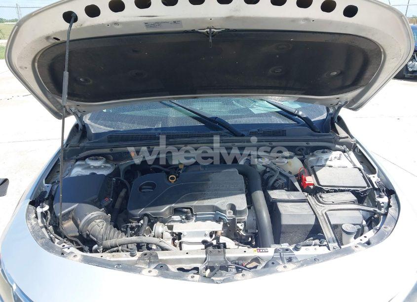 Photo 10 of 2021 Chevrolet Malibu FWD RS (VIN 1G1ZG5ST6MF014312)