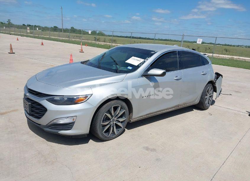 Photo 2 of 2021 Chevrolet Malibu FWD RS (VIN 1G1ZG5ST6MF014312)