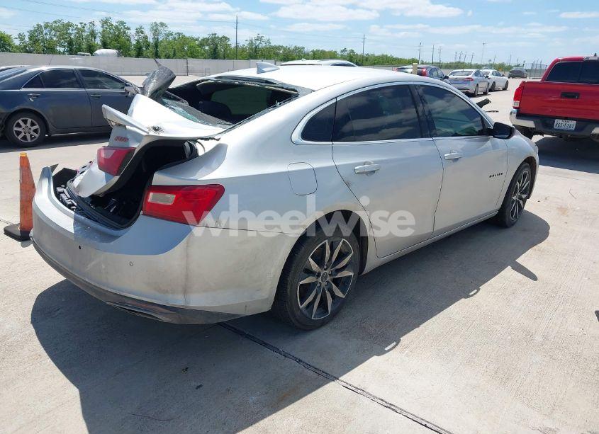 Photo 4 of 2021 Chevrolet Malibu FWD RS (VIN 1G1ZG5ST6MF014312)