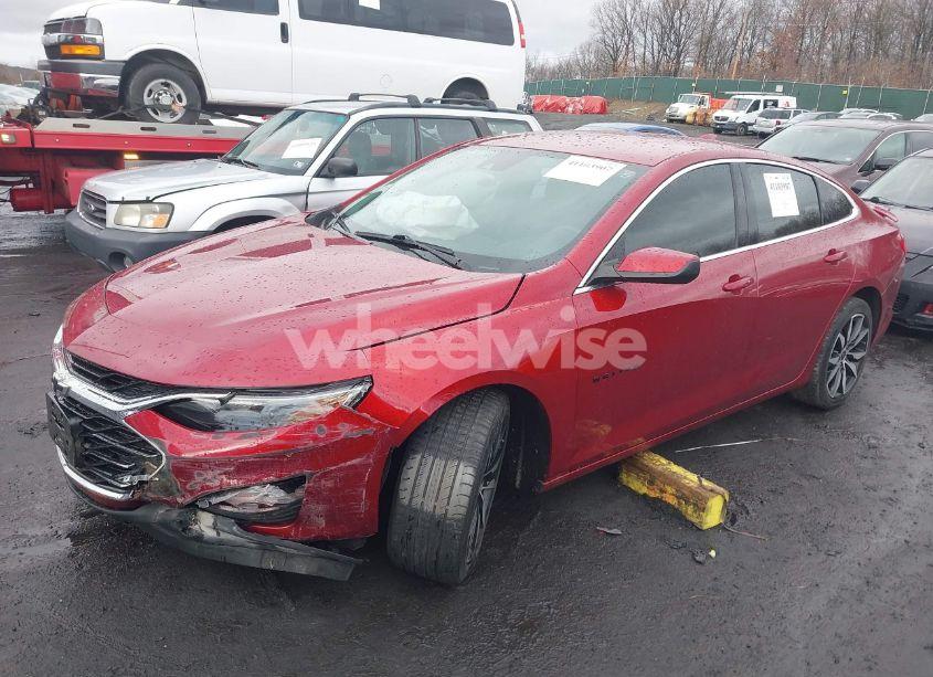 Photo 2 of 2022 Chevrolet Malibu FWD RS (VIN 1G1ZG5ST6NF105453)