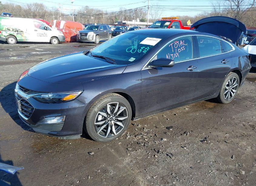 Photo 2 of 2022 Chevrolet Malibu FWD RS (VIN 1G1ZG5ST6NF203608)