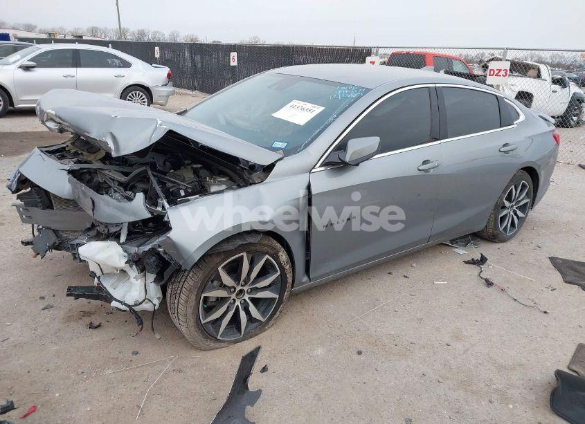 Photo 2 of 2024 Chevrolet Malibu FWD RS (VIN 1G1ZG5ST6RF158739)