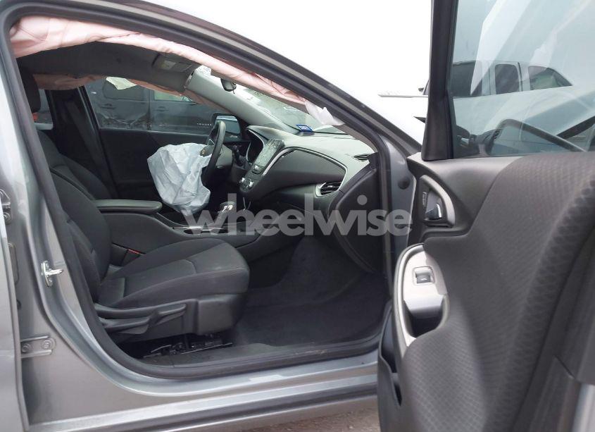 Photo 5 of 2024 Chevrolet Malibu FWD RS (VIN 1G1ZG5ST6RF158739)