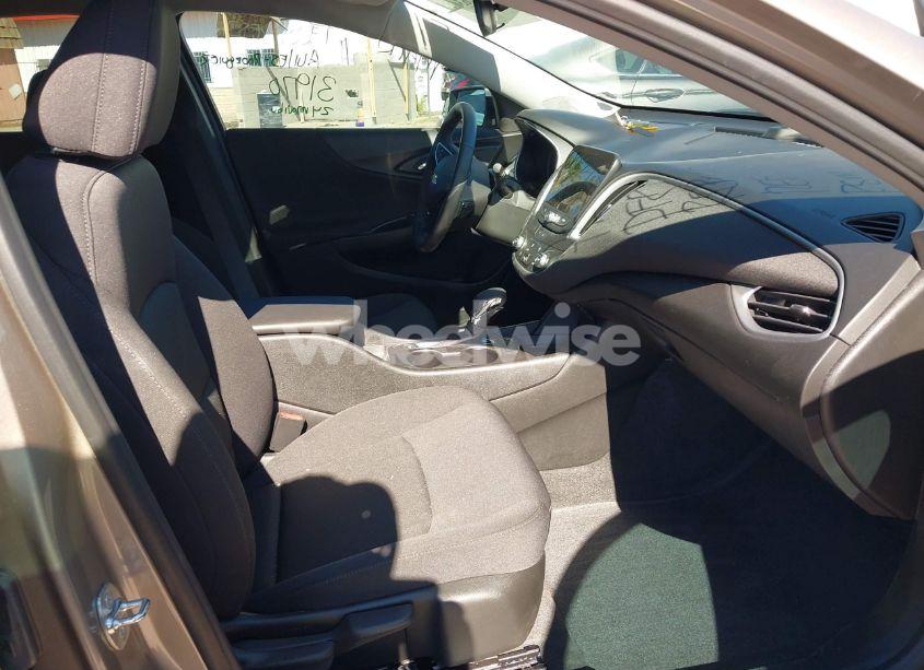 Photo 5 of 2024 Chevrolet Malibu FWD RS (VIN 1G1ZG5ST6RF159745)