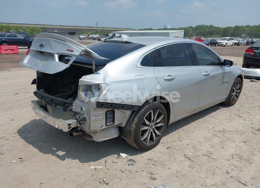 Photo 4 of 2020 Chevrolet Malibu FWD RS (VIN 1G1ZG5ST7LF065946)