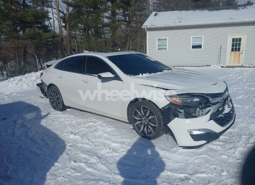 2020 Chevrolet Malibu FWD RS (VIN 1G1ZG5ST7LF145943) main photo