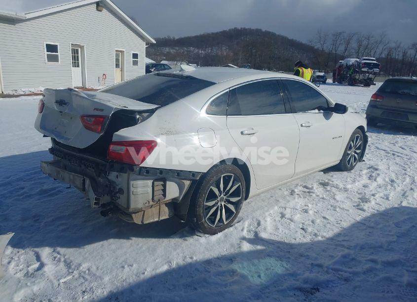 Photo 4 of 2020 Chevrolet Malibu FWD RS (VIN 1G1ZG5ST7LF145943)