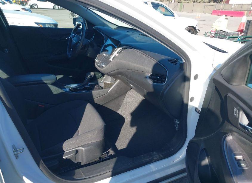 Photo 5 of 2021 Chevrolet Malibu FWD RS (VIN 1G1ZG5ST7MF016764)