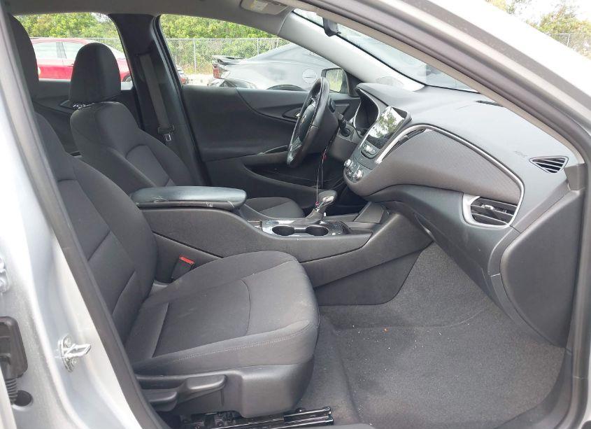 Photo 5 of 2021 Chevrolet Malibu FWD RS (VIN 1G1ZG5ST7MF046282)