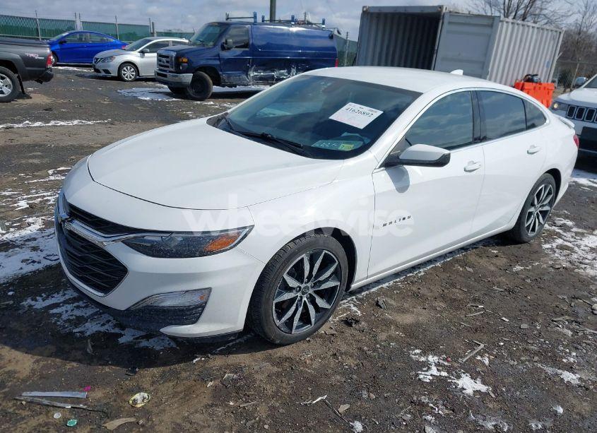 Photo 2 of 2021 Chevrolet Malibu FWD RS (VIN 1G1ZG5ST7MF063809)