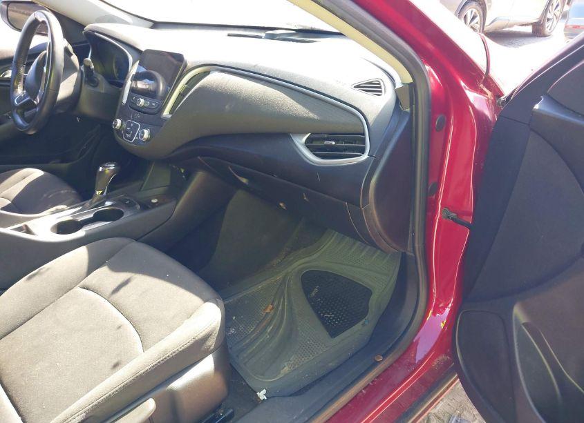 Photo 5 of 2020 Chevrolet Malibu FWD RS (VIN 1G1ZG5ST8LF058844)