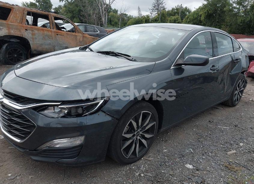 Photo 2 of 2020 Chevrolet Malibu FWD RS (VIN 1G1ZG5ST8LF136023)