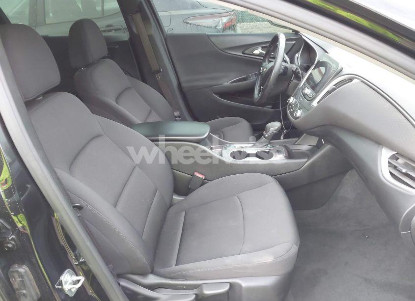 Photo 5 of 2021 Chevrolet Malibu FWD RS (VIN 1G1ZG5ST8MF049949)