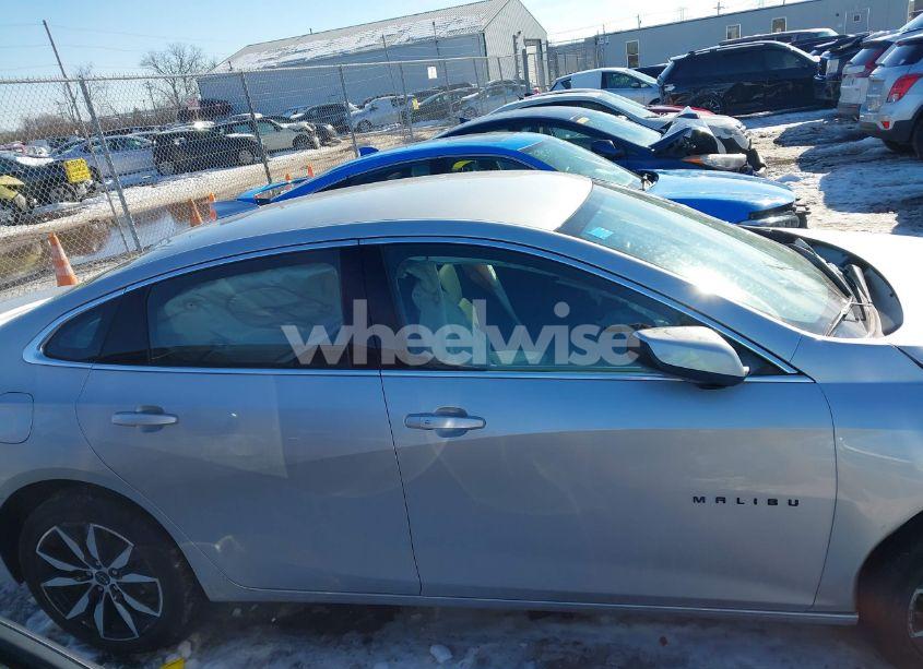 Photo 13 of 2022 Chevrolet Malibu FWD RS (VIN 1G1ZG5ST8NF112131)