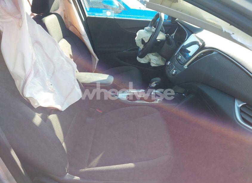 Photo 5 of 2022 Chevrolet Malibu FWD RS (VIN 1G1ZG5ST8NF112131)