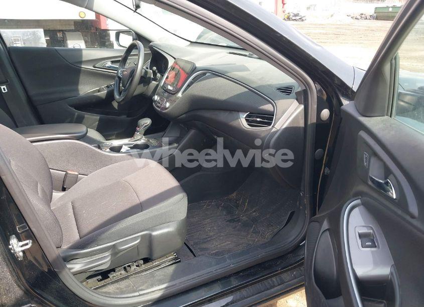 Photo 5 of 2022 Chevrolet Malibu FWD RS (VIN 1G1ZG5ST8NF192658)