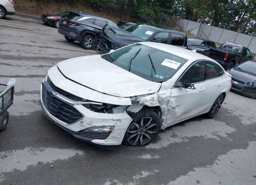 Photo 2 of 2024 Chevrolet Malibu RS (VIN 1G1ZG5ST8RF107601)