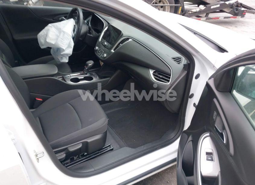 Photo 5 of 2024 Chevrolet Malibu RS (VIN 1G1ZG5ST8RF107601)