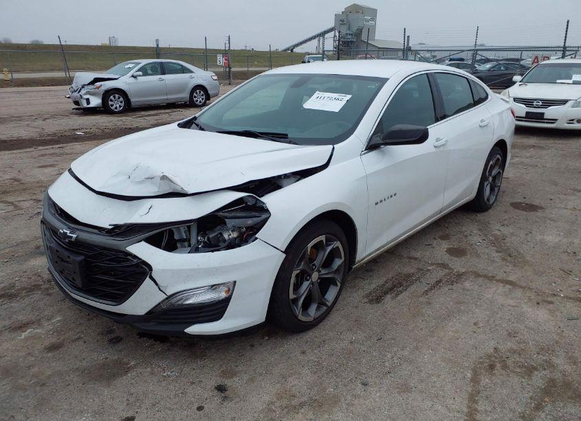 Photo 2 of 2019 Chevrolet Malibu RS (VIN 1G1ZG5ST9KF189165)