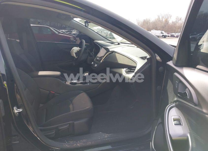 Photo 5 of 2024 Chevrolet Malibu FWD RS (VIN 1G1ZG5ST9RF249679)