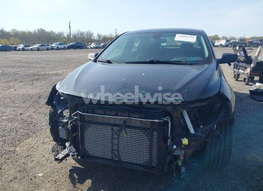 Photo 12 of 2019 Chevrolet Malibu RS (VIN 1G1ZG5STXKF180197)