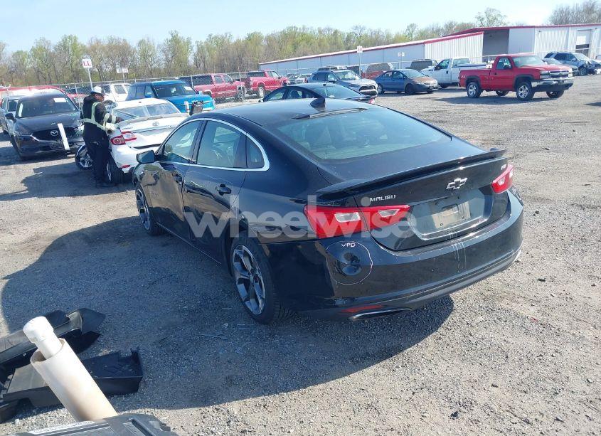 Photo 3 of 2019 Chevrolet Malibu RS (VIN 1G1ZG5STXKF180197)