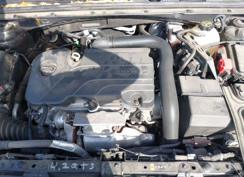 Photo 10 of 2021 Chevrolet Malibu FWD RS (VIN 1G1ZG5STXMF014569)