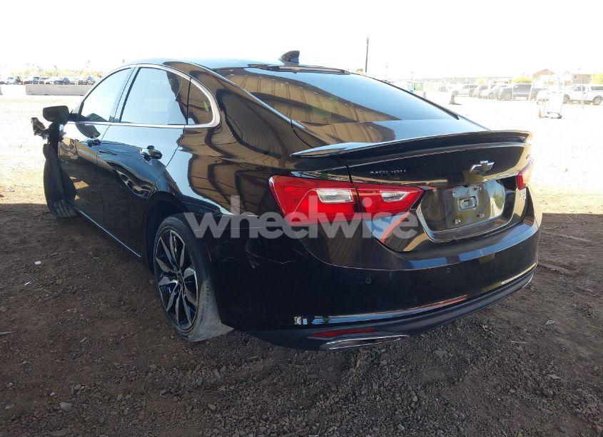 Photo 3 of 2021 Chevrolet Malibu FWD RS (VIN 1G1ZG5STXMF041240)