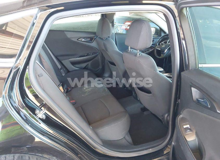 Photo 8 of 2021 Chevrolet Malibu FWD RS (VIN 1G1ZG5STXMF041240)