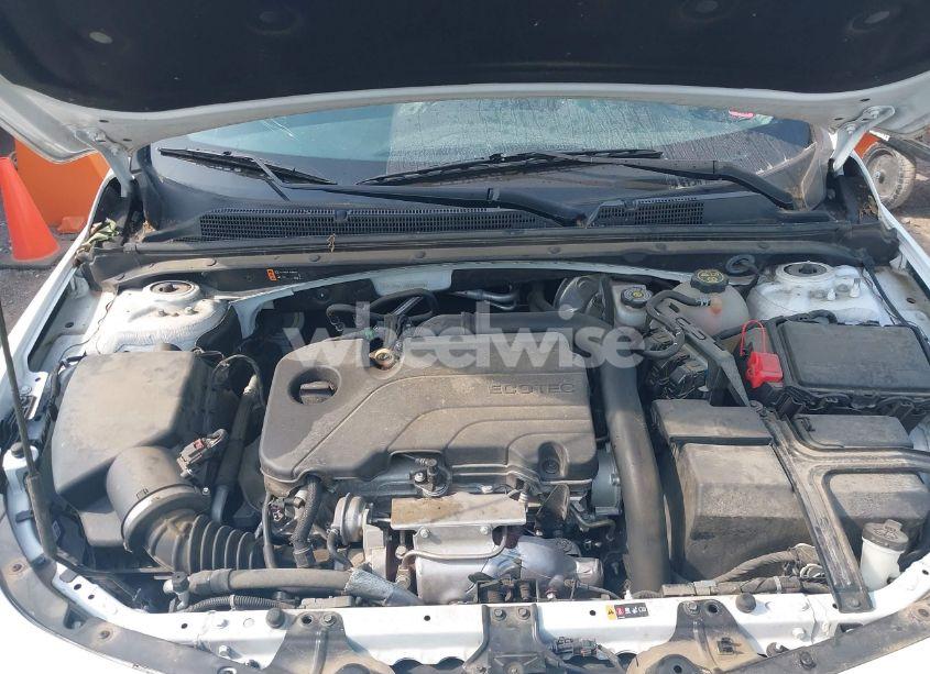 Photo 10 of 2021 Chevrolet Malibu FWD RS (VIN 1G1ZG5STXMF053629)
