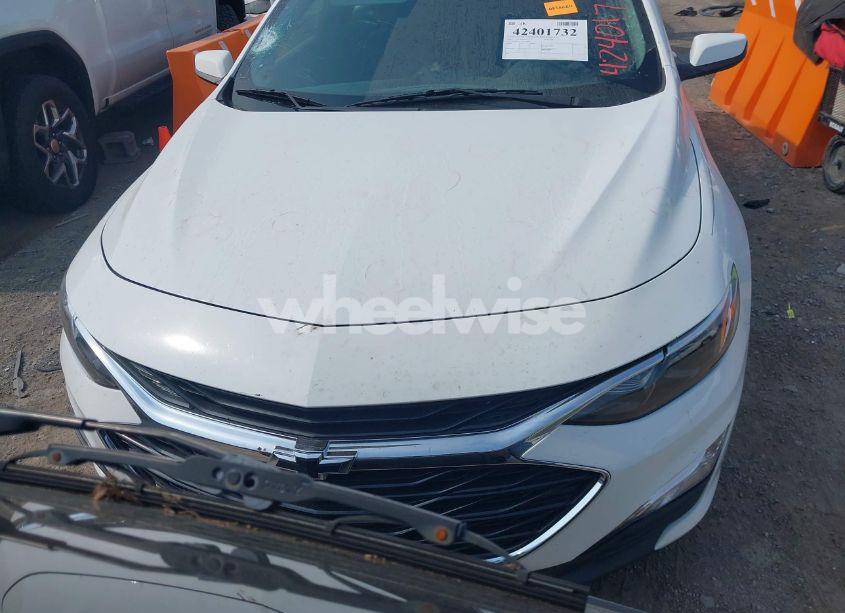 Photo 12 of 2021 Chevrolet Malibu FWD RS (VIN 1G1ZG5STXMF053629)