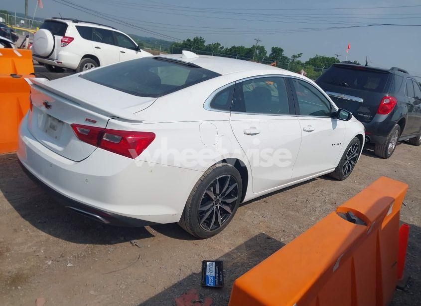 Photo 4 of 2021 Chevrolet Malibu FWD RS (VIN 1G1ZG5STXMF053629)