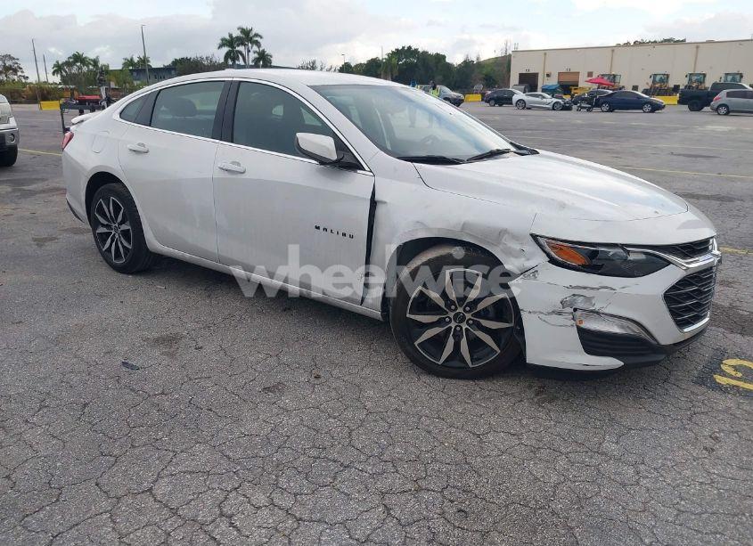2022 Chevrolet Malibu FWD RS (VIN 1G1ZG5STXNF114639) main photo