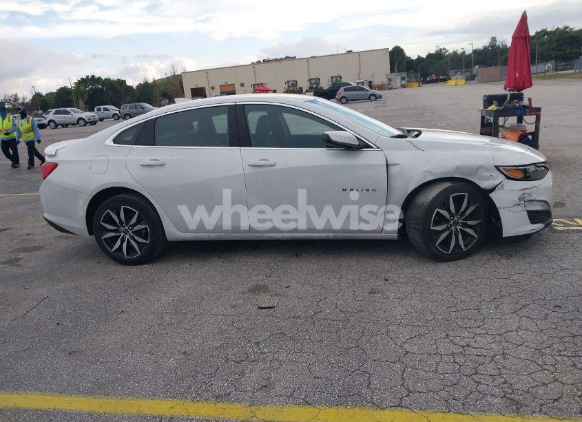 Photo 13 of 2022 Chevrolet Malibu FWD RS (VIN 1G1ZG5STXNF114639)