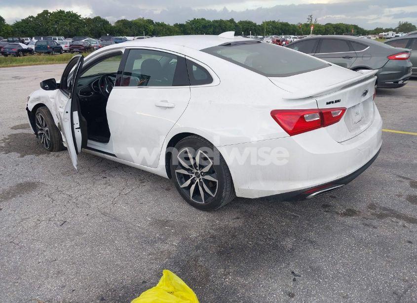Photo 3 of 2022 Chevrolet Malibu FWD RS (VIN 1G1ZG5STXNF114639)