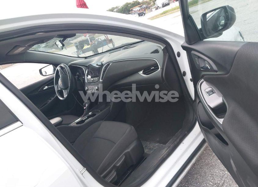 Photo 5 of 2022 Chevrolet Malibu FWD RS (VIN 1G1ZG5STXNF114639)