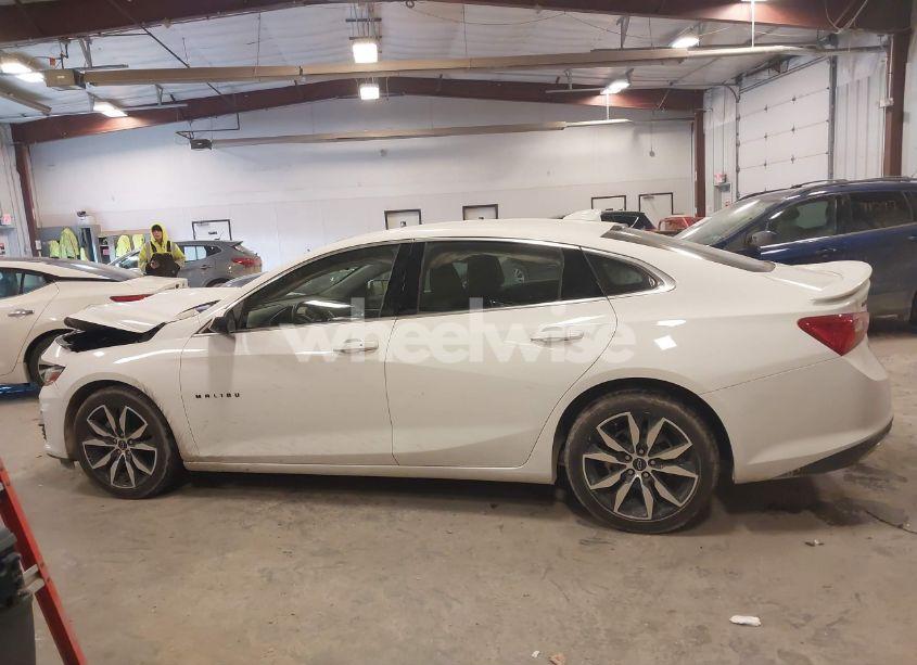 Photo 14 of 2022 Chevrolet Malibu FWD RS (VIN 1G1ZG5STXNF200713)