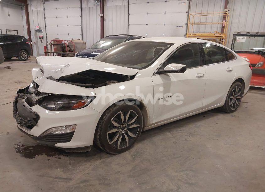 Photo 2 of 2022 Chevrolet Malibu FWD RS (VIN 1G1ZG5STXNF200713)