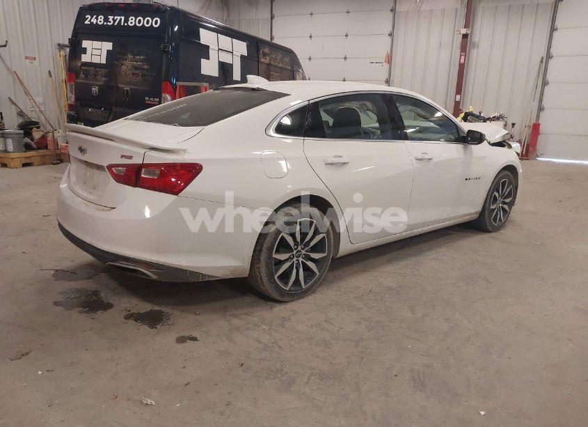 Photo 4 of 2022 Chevrolet Malibu FWD RS (VIN 1G1ZG5STXNF200713)