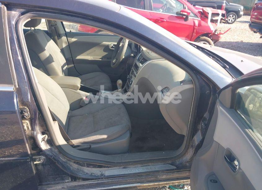 Photo 5 of 2009 Chevrolet Malibu LT (VIN 1G1ZH57B49F169896)