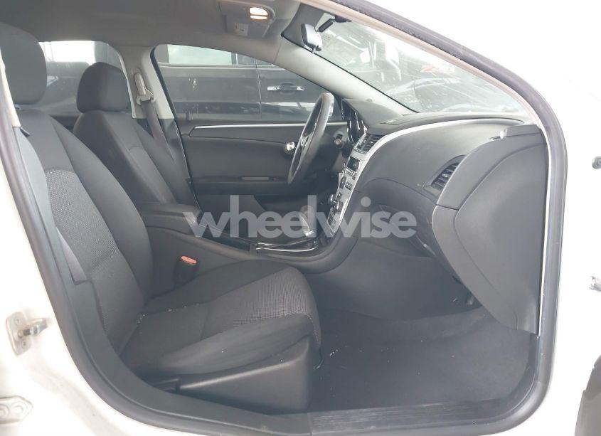 Photo 5 of 2009 Chevrolet Malibu LT (VIN 1G1ZH57B59F232911)